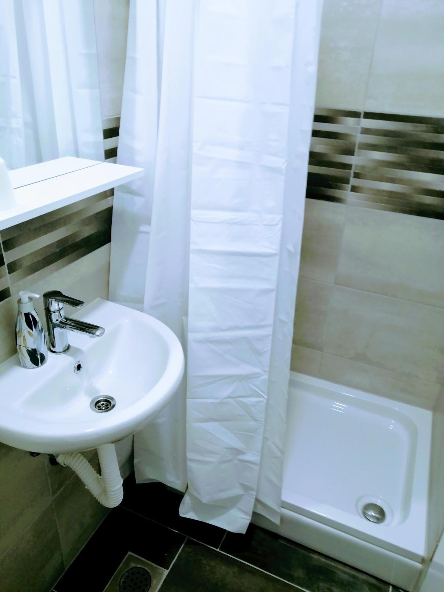 Zpula Center Studio Apartments ภายนอก รูปภาพ