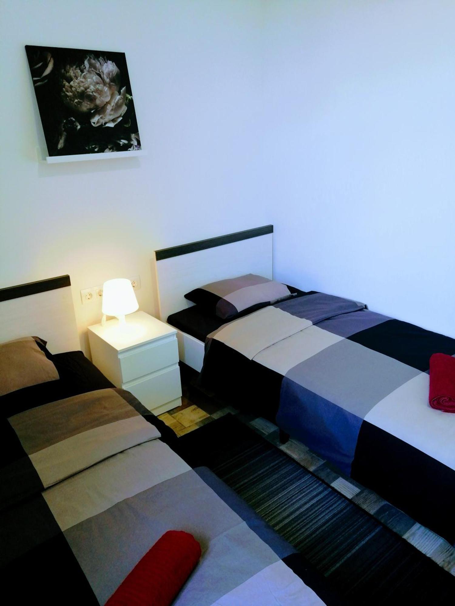 Zpula Center Studio Apartments ภายนอก รูปภาพ