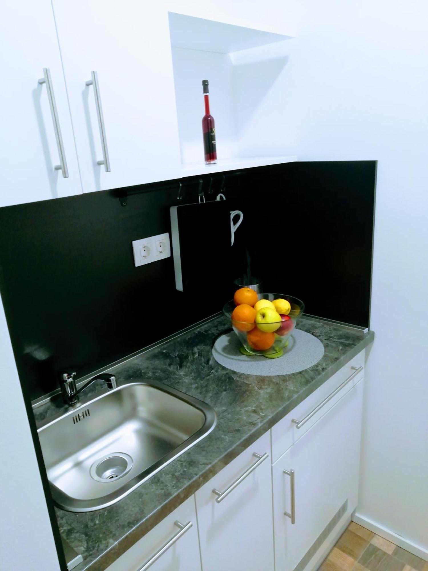 Zpula Center Studio Apartments ภายนอก รูปภาพ
