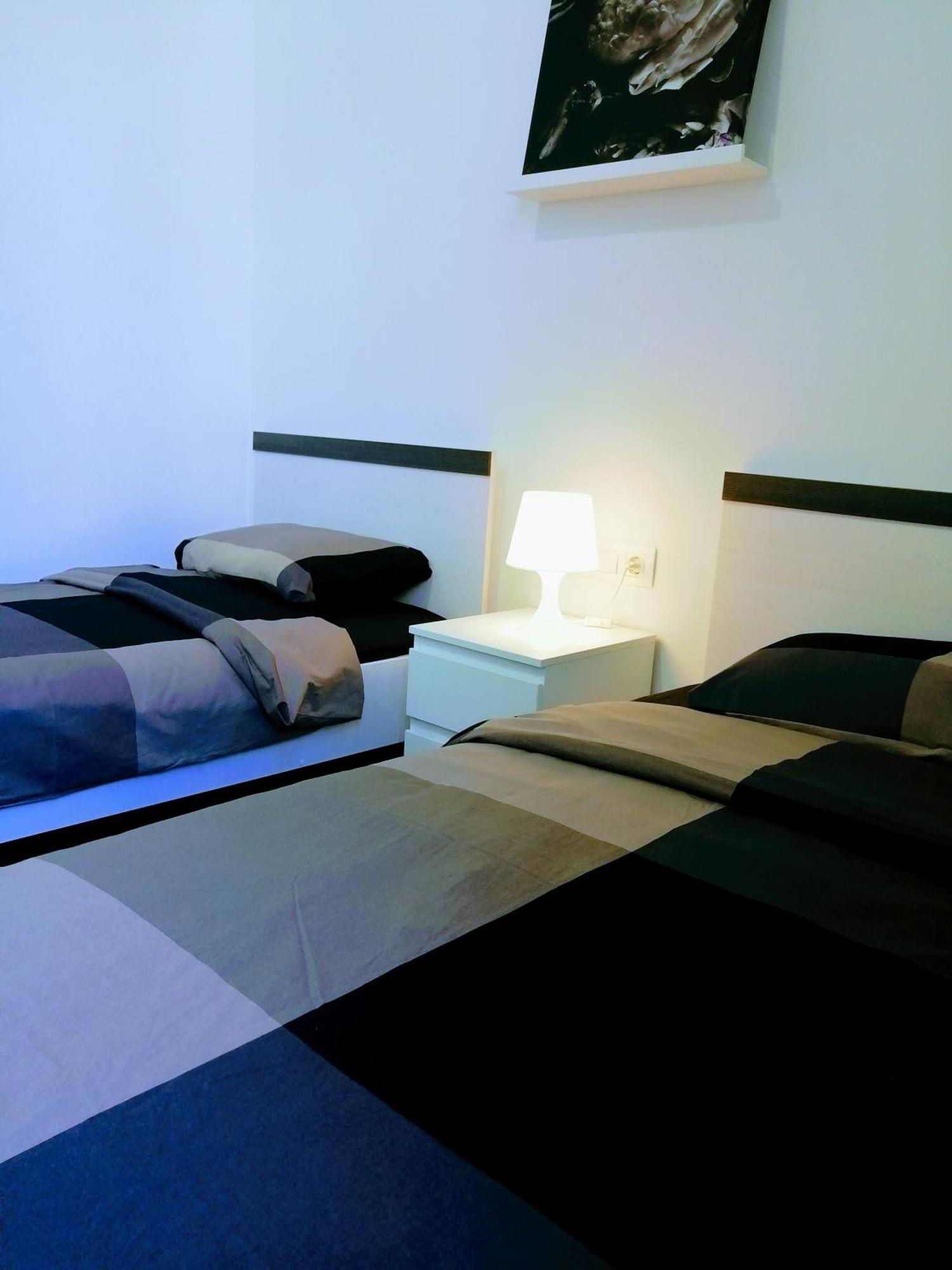Zpula Center Studio Apartments ภายนอก รูปภาพ